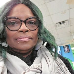 Meet your Posher, Charlene